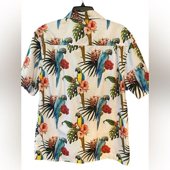 Uzzi Sz M White Red Parrot Print Amphibious Gear Aloha Button Up Collar Shirt - Picture 2 of 6